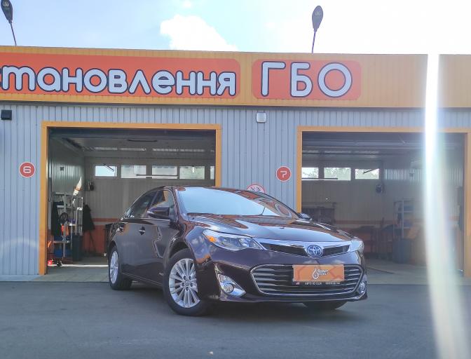 Avalon 2.5 Hybrid Limited Edition 2015