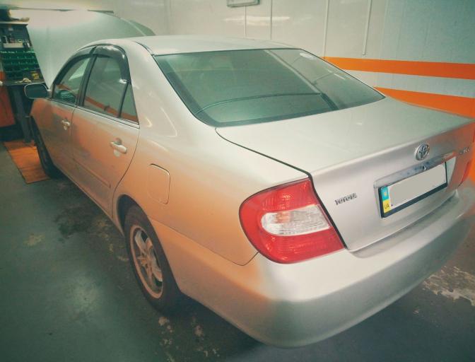 На сервисе Toyota Camry 30