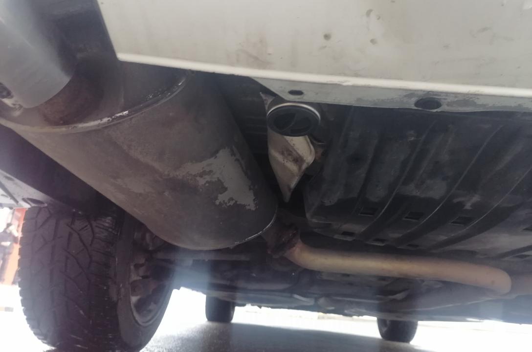 Заправний пристрій може бути розміщено як в люку бензобака, так і під бампером, або може бути вмонтовано в порожнині бампера.