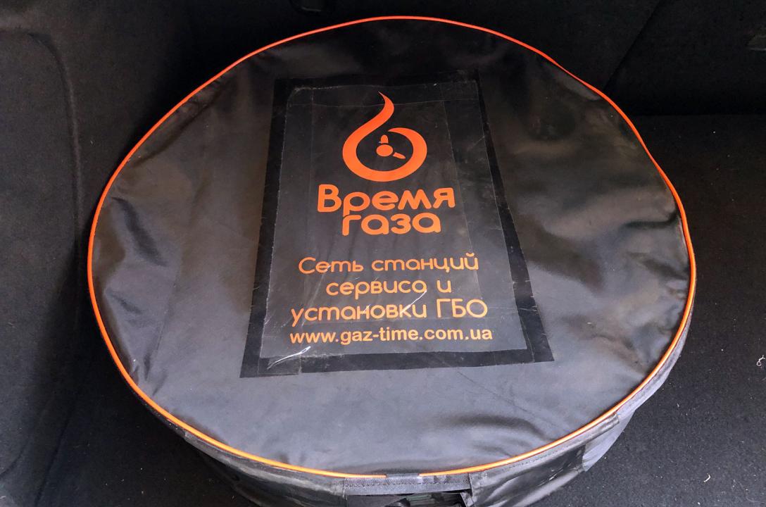 Фірмовий чохол під запасне колесо