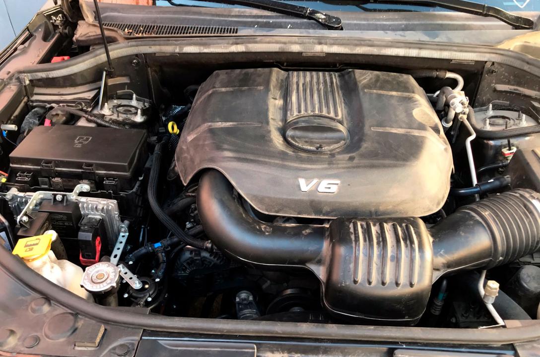 Загальний вигляд підкапотного простору після встановлення ГБО
