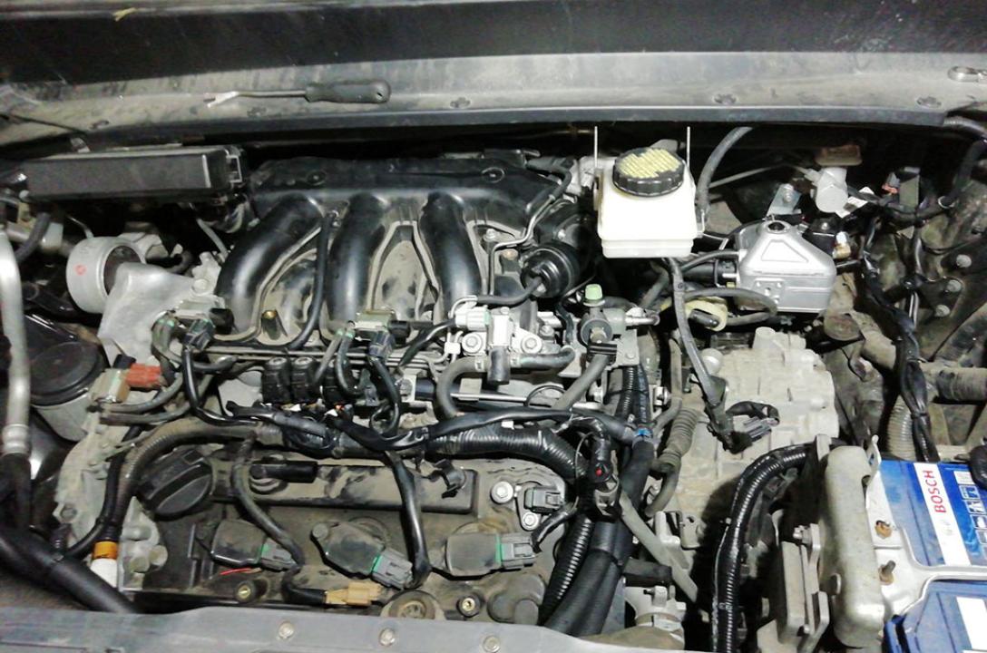Загальний вигляд підкапотного простору після встановлення ГБО
