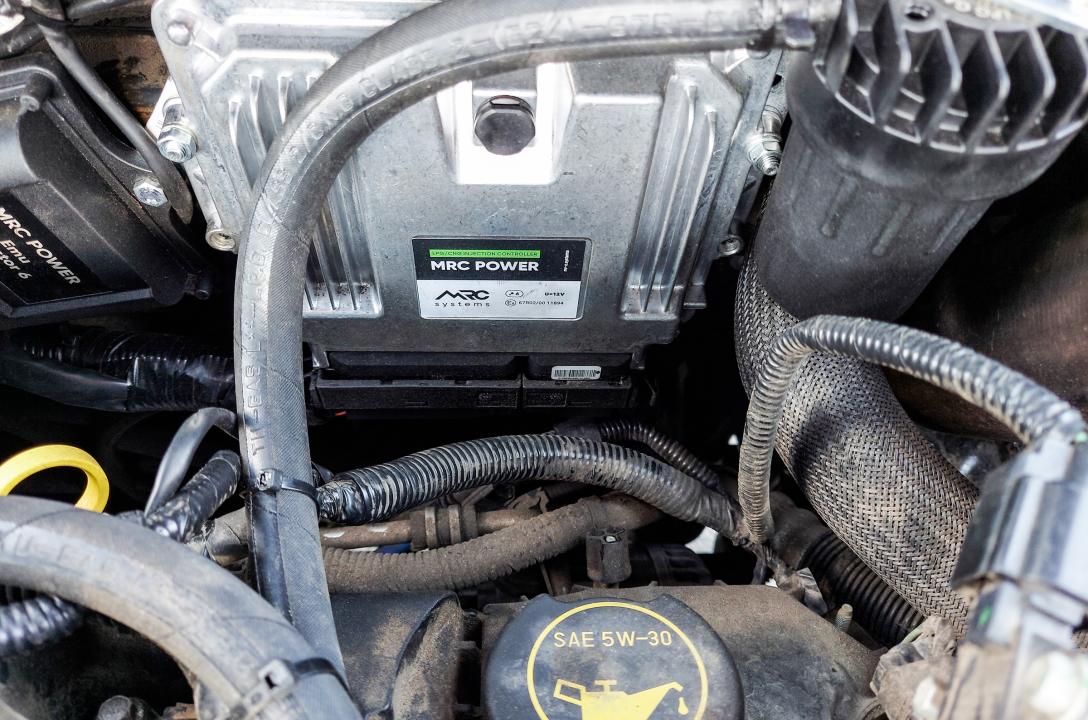 За керування роботою двигуна на газі, під капотом цього авто відповідає найтехнологічніший газовий блок управління MRC Power, розроблений спеціально для двигунів з безпосереднім упорскуванням палива, який підтримує повну інтеграцію з бензиновим блоком упр