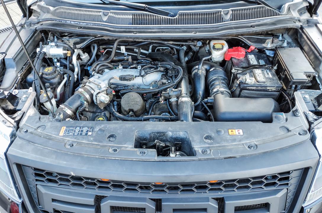 Загальний вигляд підкапотного простору Ford Explorer 3.5 Ecoboost 2017 після встановлення ГБО.