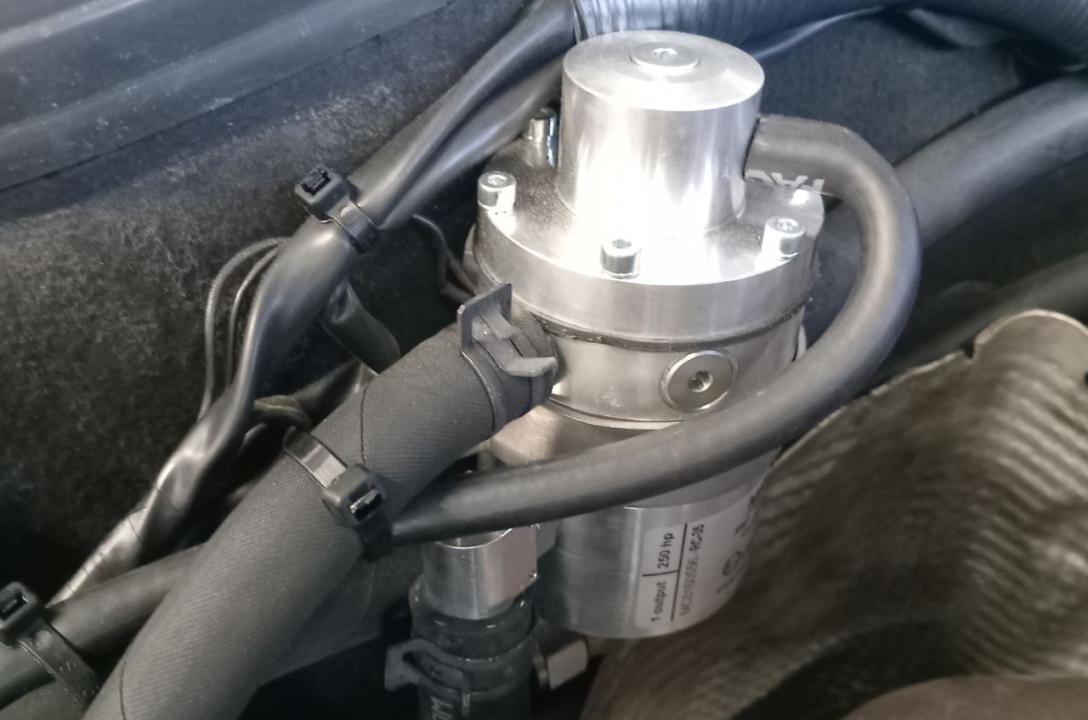 W tej konfiguracji wymagane ciśnienie robocze gazu zapewnia najmocniejszy reduktor gazowy od MRC Compact z wystarczającym zapasem mocy do 350 KM dla takiego silnika. Dzięki zwiększonej wydajności ten reduktor nigdy nie będzie pracowa