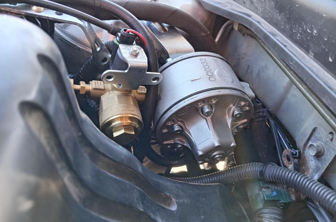 У даній конфігурації необхідний робочий тиск газу забезпечує найпотужніший газовий редуктор від MRC Shire, і достатнім для такого двигуна запасом потужності до 350 к.с. За рахунок підвищеної продуктивності, цей редуктор ніколи не буде працювати на межі мо