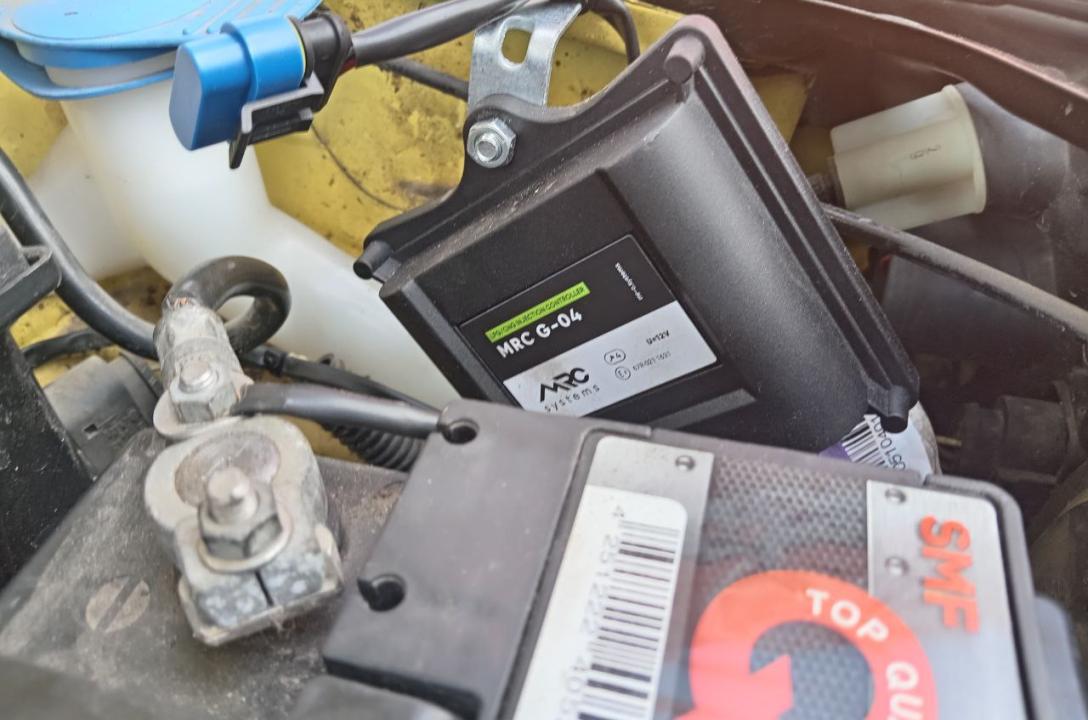 За керування роботою двигуна на газі відповідає надійний і високопродуктивний газовий блок управління MRC G-04. Продіагностувати роботу газового блоку управління можна за допомогою діагностичного роз'єму. Вся електроніка, що складає систему ГБО автомобіля