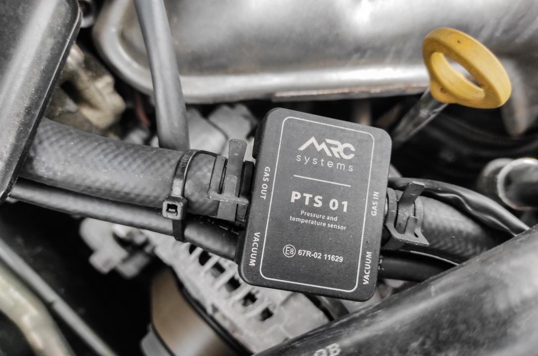 Высокоточний датчик тиску та температури MRC PTS 01, що заміряє температуру безпосередньо в потоці газу. 