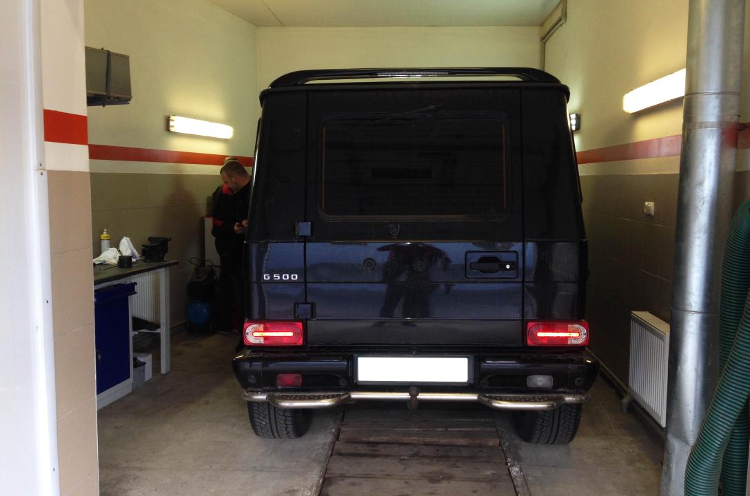 Встановлення ГБО на Mercedes G500 вид ззаду
