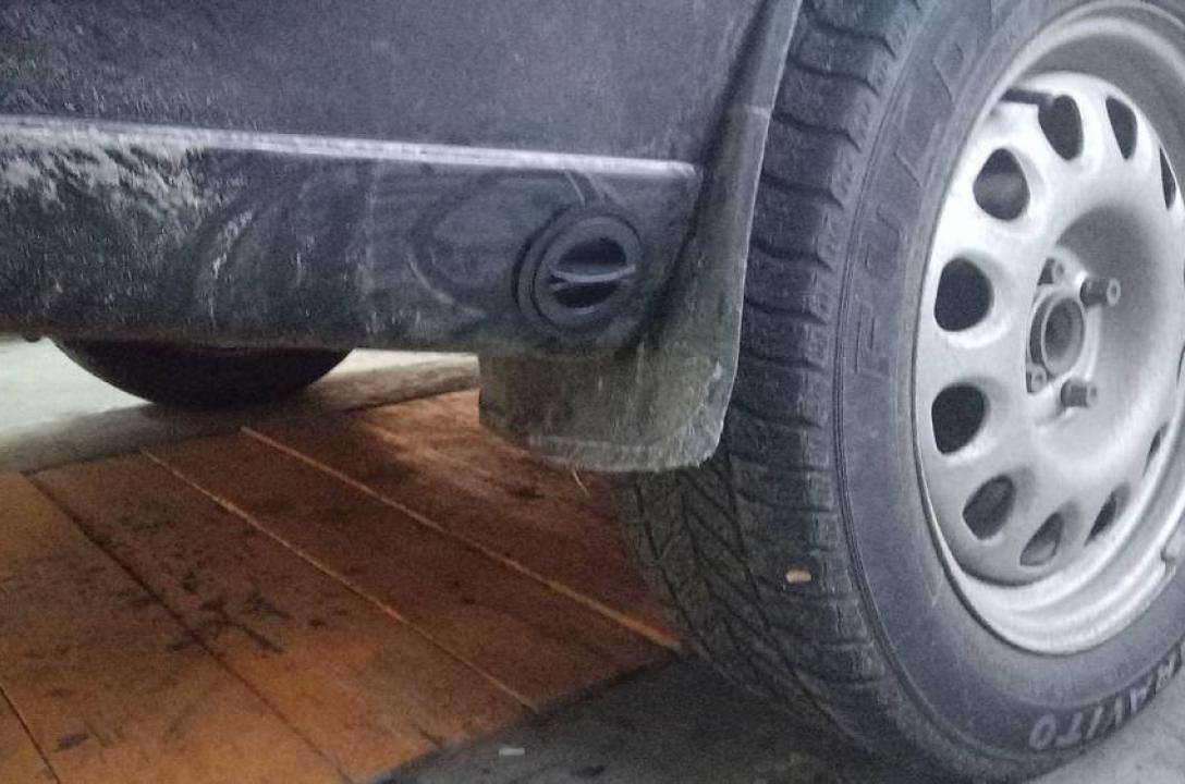 Заправочное устройство в бампере