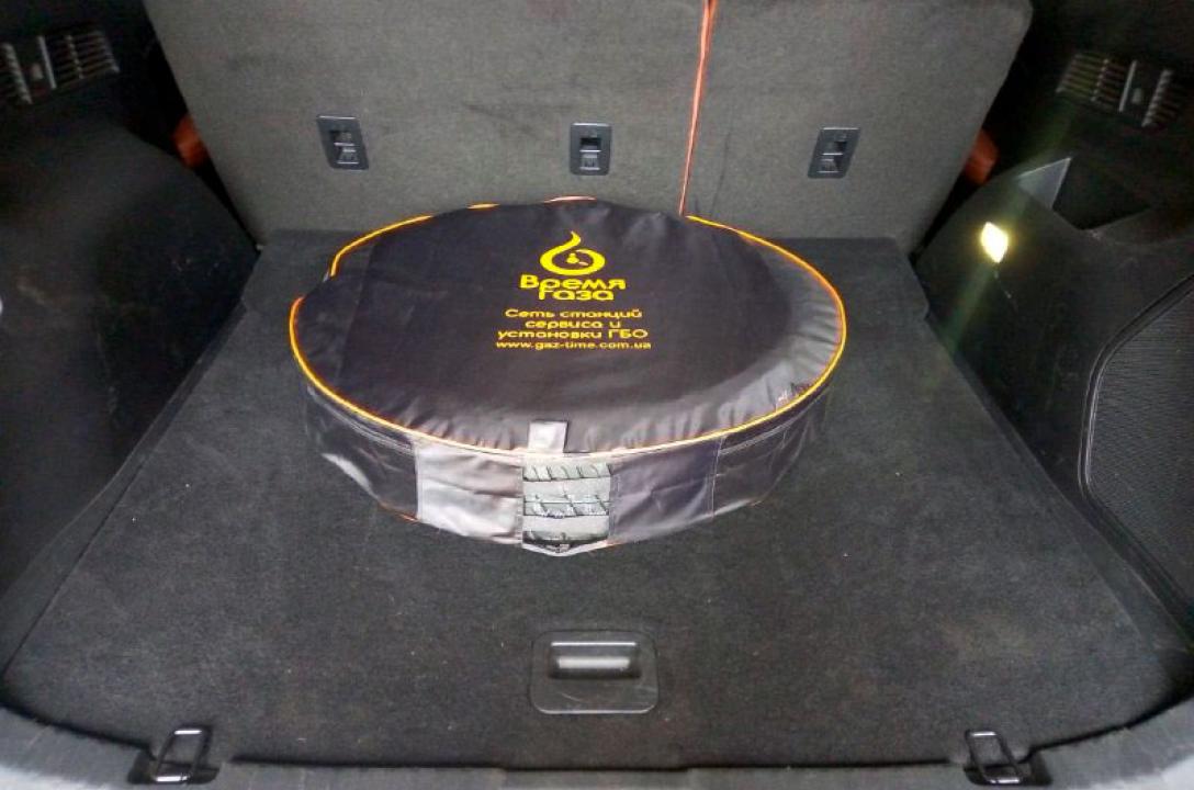 Фірмовий чохол під запасне колесо