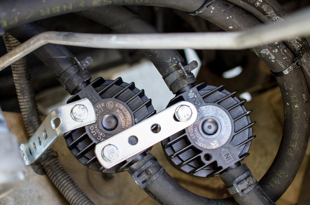 У цій конфігурації для забезпечення загальної високої продуктивності системи, встановлені також паралельно відразу два циклонних фільтри пароподібної фази газу з відстійником MRC Crystal.