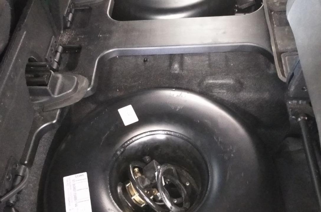 Газовий балон тут тороїдальної форми на 28Л X2 (Stako), встановлений в ніші запасного колеса. У балоні встановлено мультиклапан євростандарту з багатоступеневим захистом.