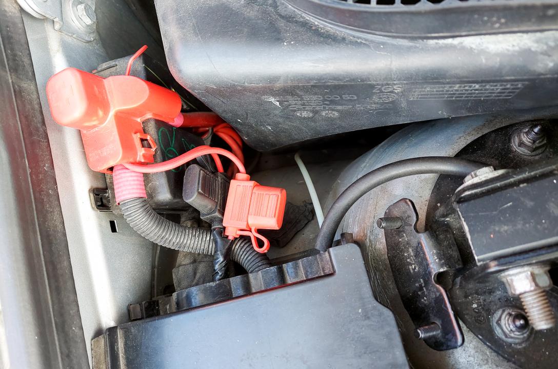 Cała elektronika tworząca system LPG pojazdu jest bezpiecznie izolowana i chroniona bezpiecznikami.