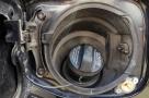 Газовое заправочное устройство выведено в люк бензобака - миниатюра