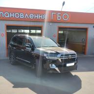 Встановлення ГБО на Toyota LC 200 5.7 8 циліндрів 2008 (8 циліндрів) система ГБО - MRC